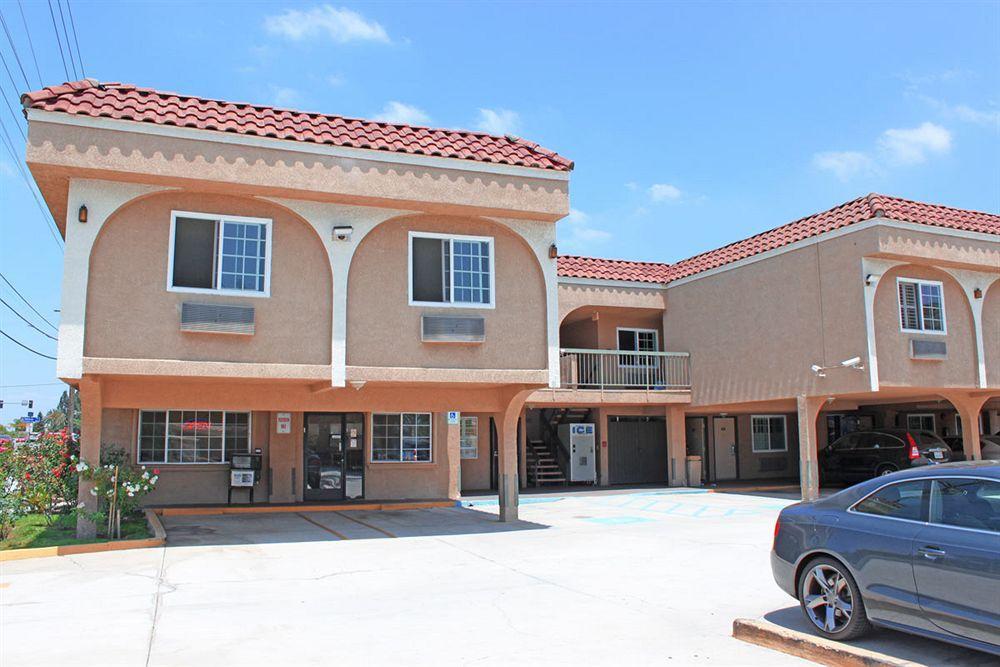 Orange Tustin Inn In Orange Exterior photo