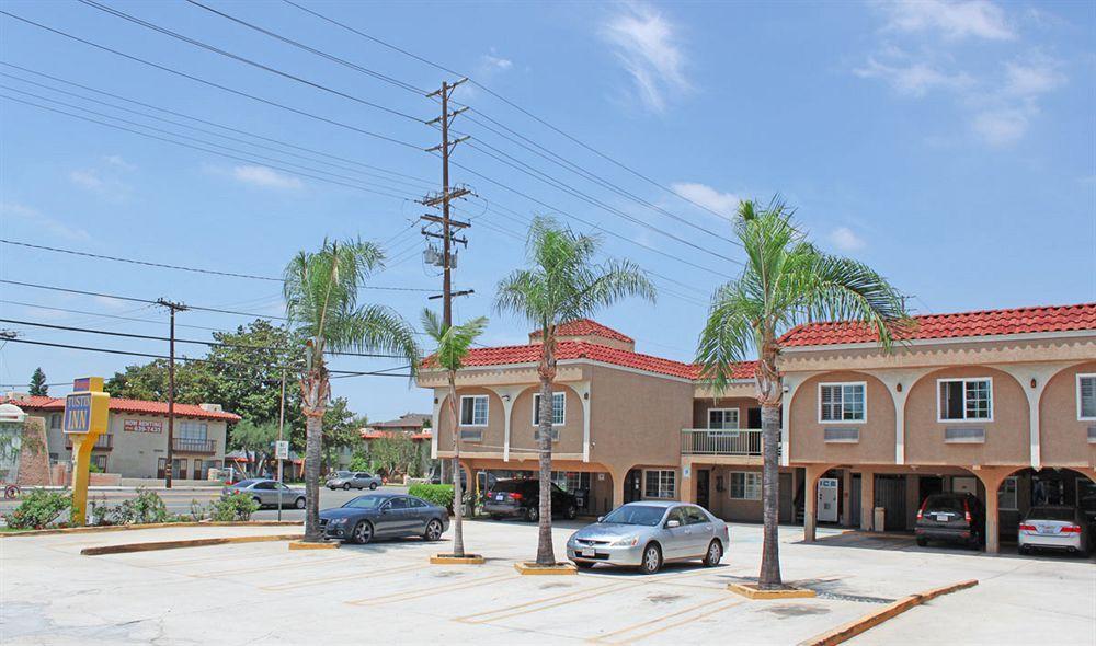 Orange Tustin Inn In Orange Exterior photo